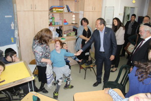 Mayor of Jerusalem in a classroom at Tikvah Layeled